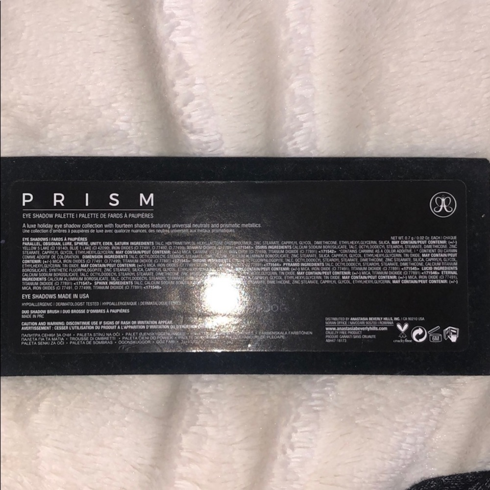 ABH prism eyeshadow pallete - Picture 4 of 5